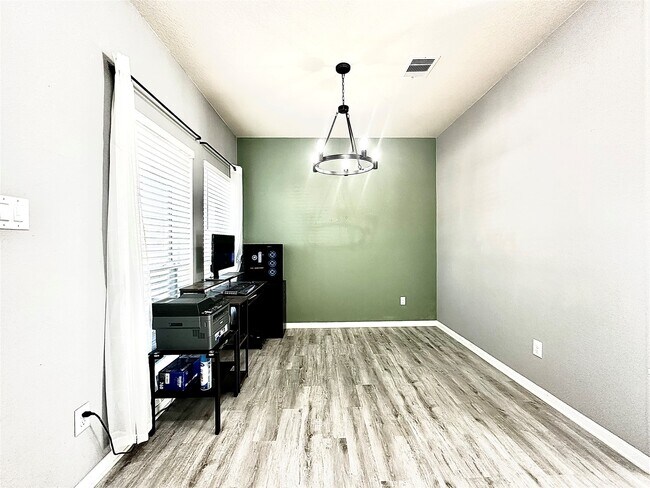 Building Photo - 15218 Loys Coves Ct