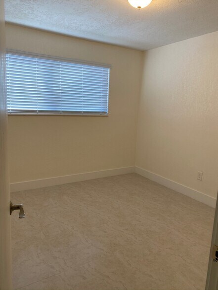 Building Photo - 1331 W 33rd St