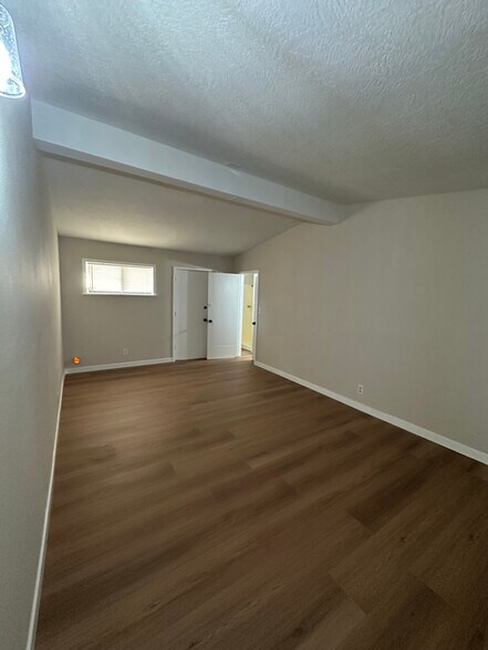 Building Photo - 740 Tiger Lilly Ln