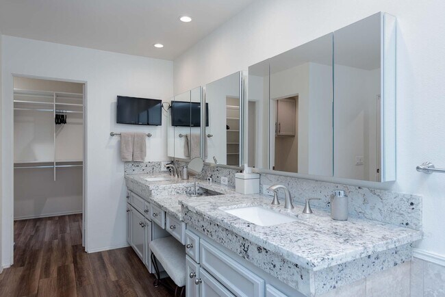 Building Photo - 2 Lehigh Ct