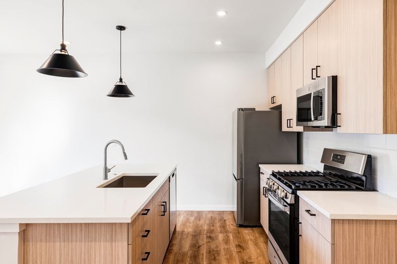 Building Photo - Logan Square Apartments