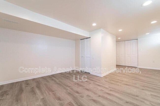 Building Photo - 7334 Marshall St