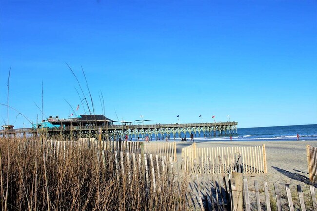 Building Photo - 414 28th Ave N