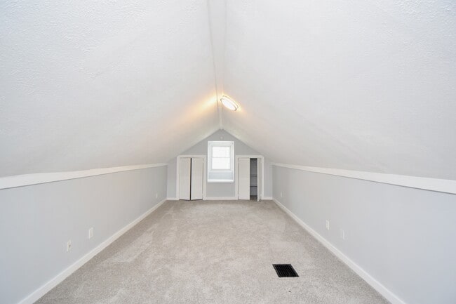 Building Photo - 1701 Sundale Ave