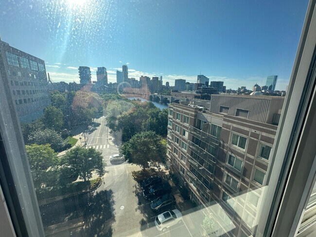 Building Photo - 8 Museum Way