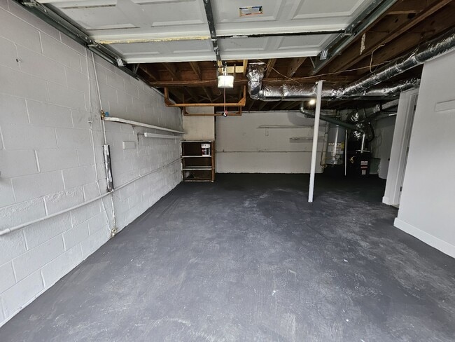 Building Photo - 317 Melvin Jones Dr