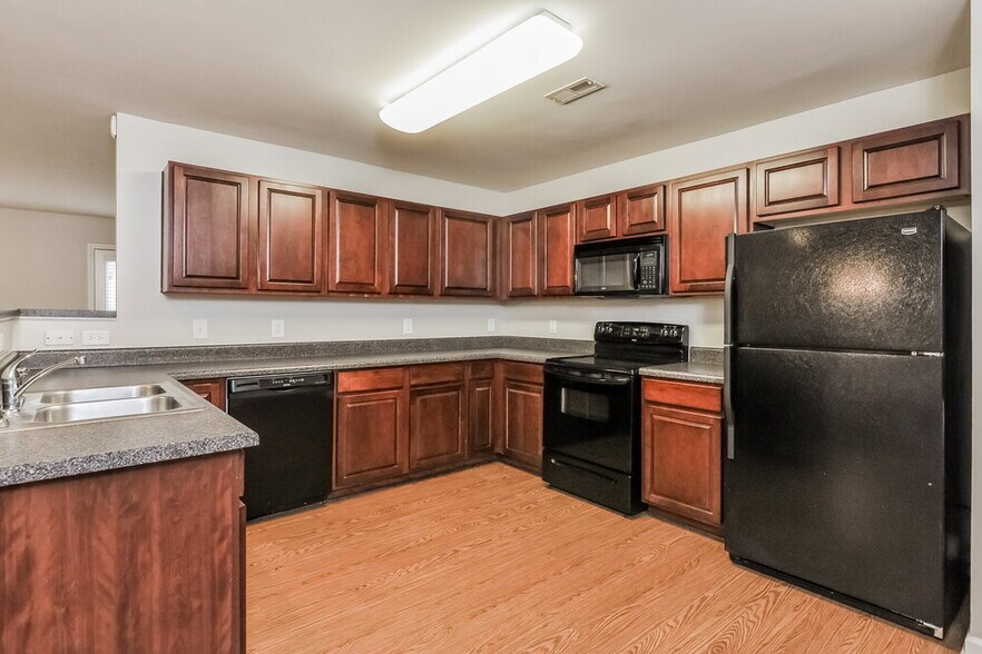 Building Photo - 3783 Burtons Barn St