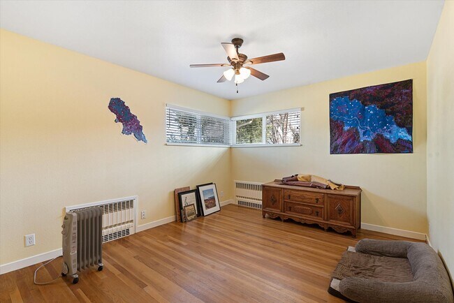 Building Photo - 1501 Cedar St