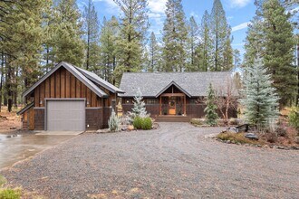 Building Photo - Unfurnished Peaceful River Retreat – Moder...