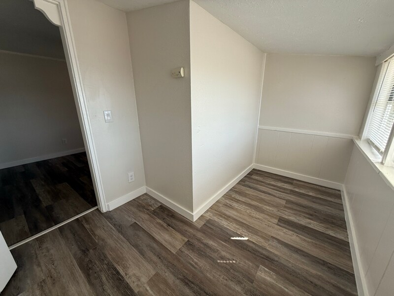 Building Photo - 5437 Essex Ave S