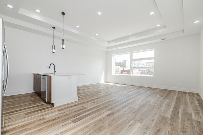 Building Photo - 6346 S Evans Ave