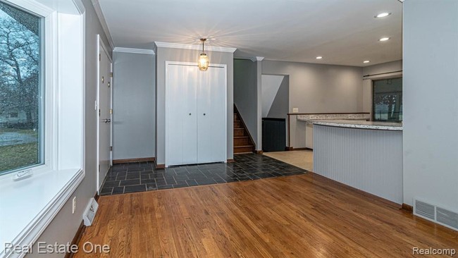 Building Photo - 8110 Rene Dr
