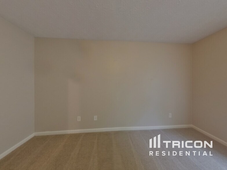 Building Photo - 100 Shadowbrook Trce