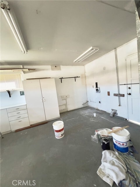 Building Photo - 1521 W Westmont Ave