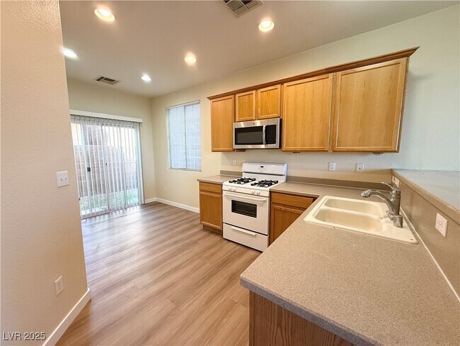 Building Photo - 4074 Sparrow Rock St