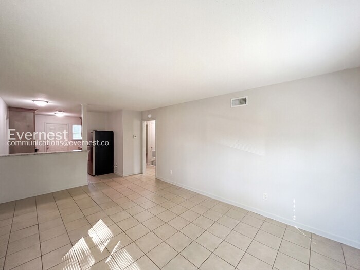 Building Photo - 1416 Moss Point Dr