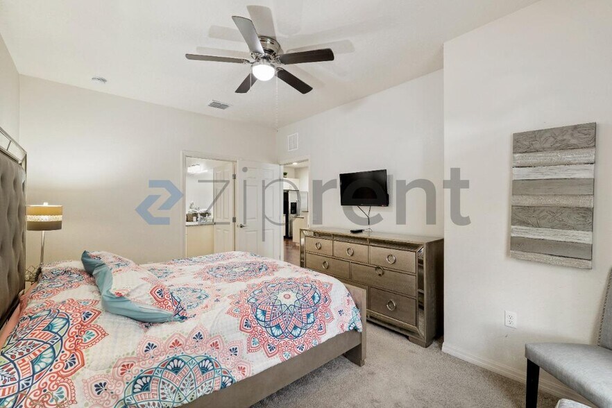 Building Photo - Unit 106