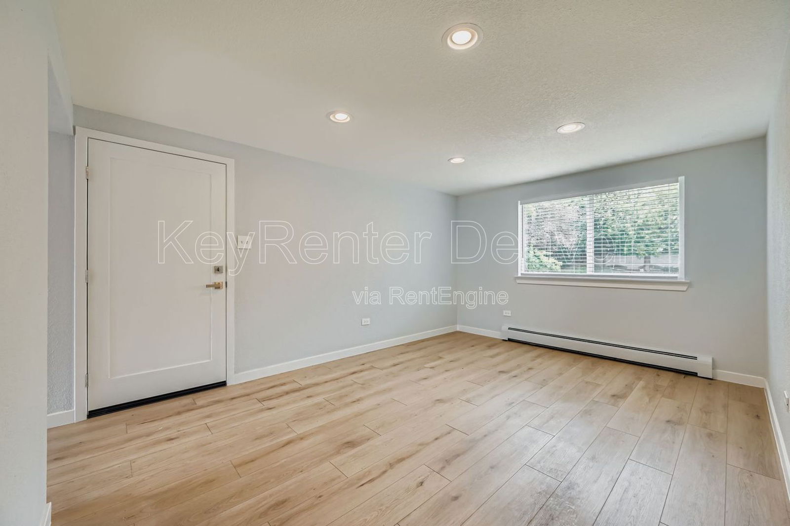 Building Photo - 2356 S Linden Ct