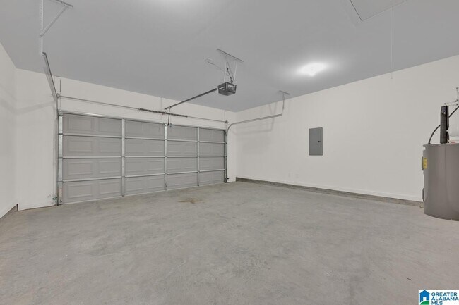 Building Photo - 615 Troubadour Ln