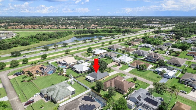 Building Photo - 1622 SW Realty St