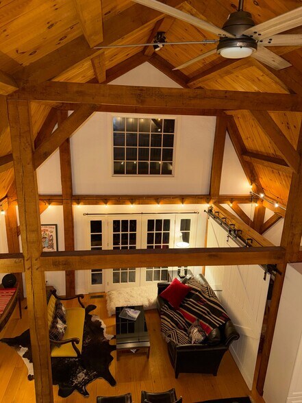 Building Photo - 300 Chestnut Hill Rd