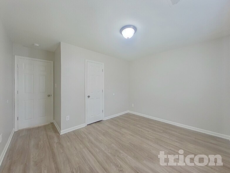 Building Photo - 6211 Whispering Brook Ct