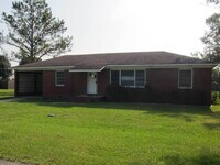 Building Photo - 609 S College St