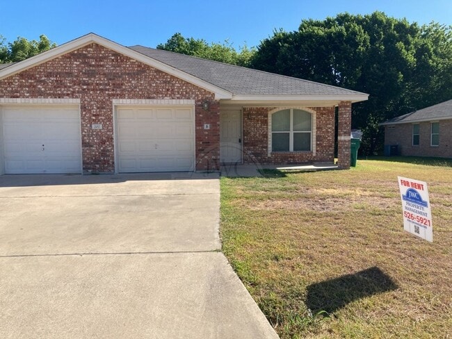 Building Photo - 207 Dale Earnhardt Dr