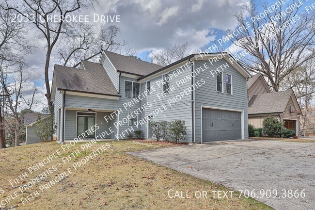 Building Photo - 2033 Cherokee Dr