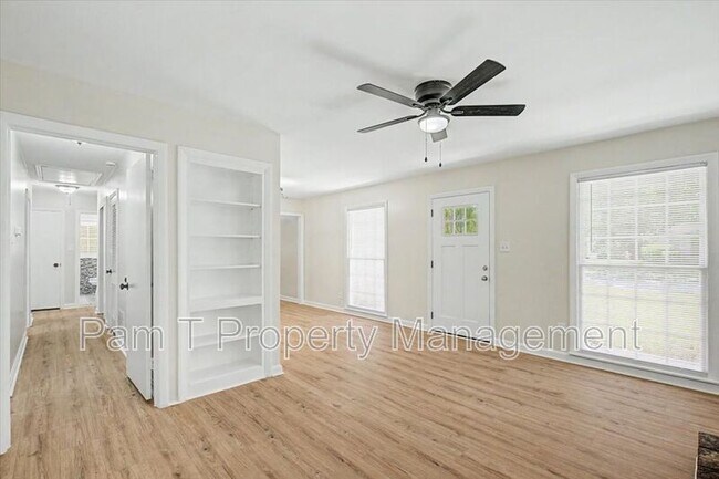 Building Photo - 102 Juniper Cir