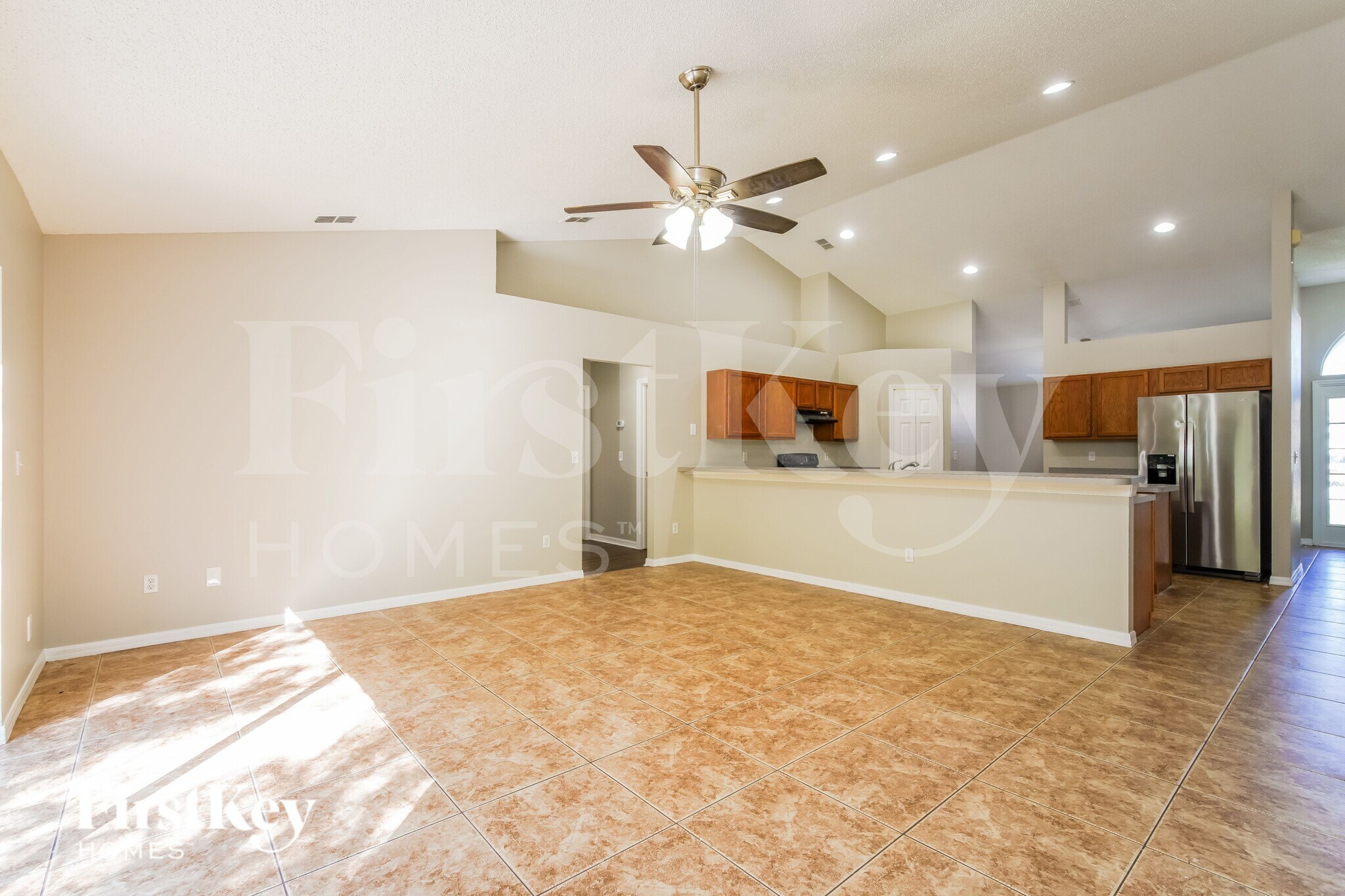 Building Photo - 649 Rosaro Ct