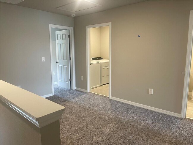 Building Photo - 452 Legacy Lp