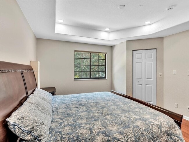 Building Photo - 3853 Tree Top Dr