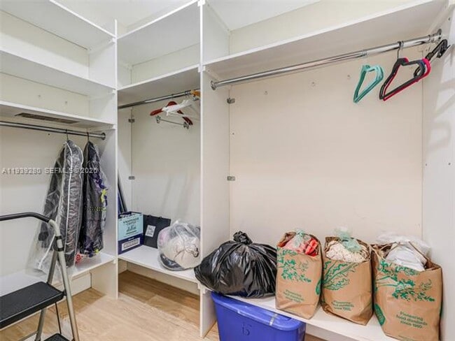 Building Photo - 3330 NE 190th St