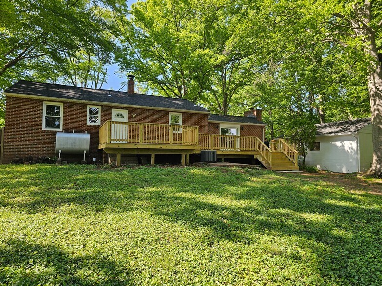 Building Photo - 8405 Rugby Rd