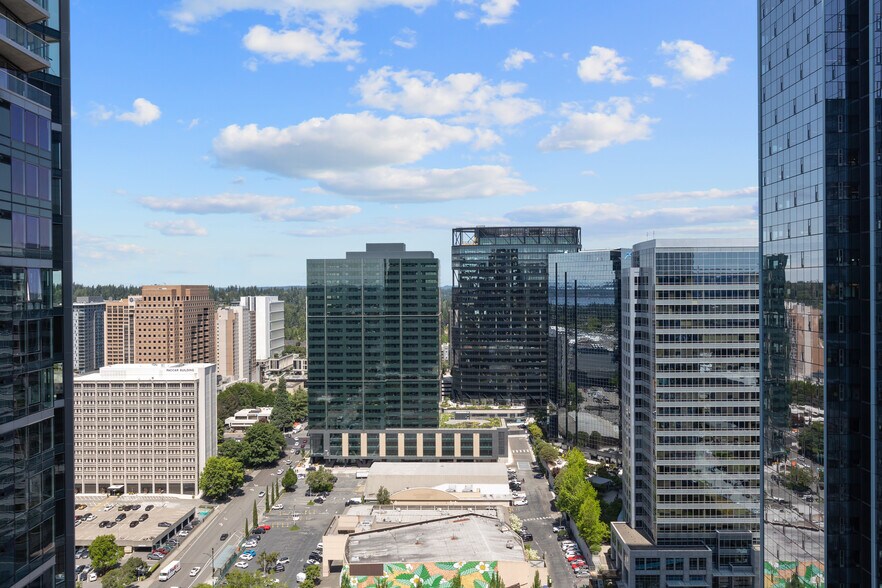 Building Photo - 10700 NE 4th St