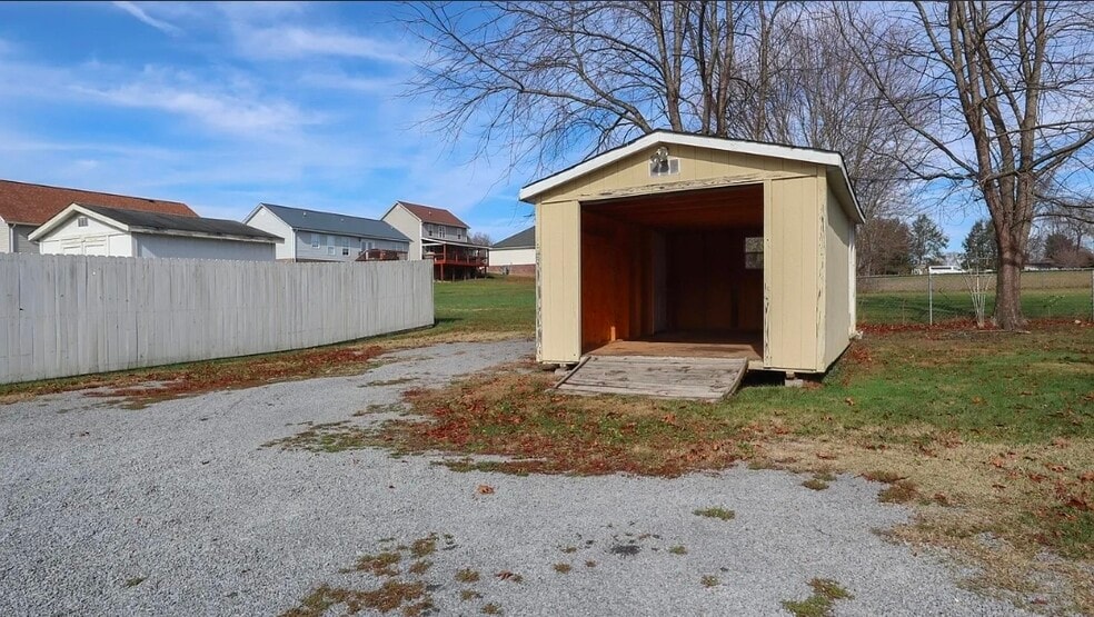 Building Photo - 1352 King Mill Pike