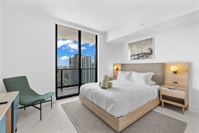 Building Photo - 159 NE 6th St