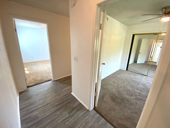 Building Photo - **Large 4 Bedroom, 2 Bathroom in East LA**