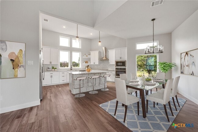 Building Photo - 118 Cap Rock