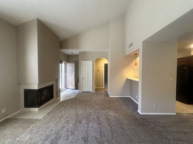 Building Photo - THE RACQUET CLUB IN SCOTTSDALE
