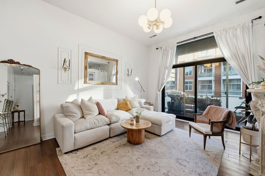 Building Photo - 949 W Madison St