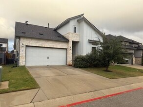 Building Photo - Stylish 3BR 2BA Home w/ Community Pool+ Park + Fenced Yard + Covered Patio in South Austin
