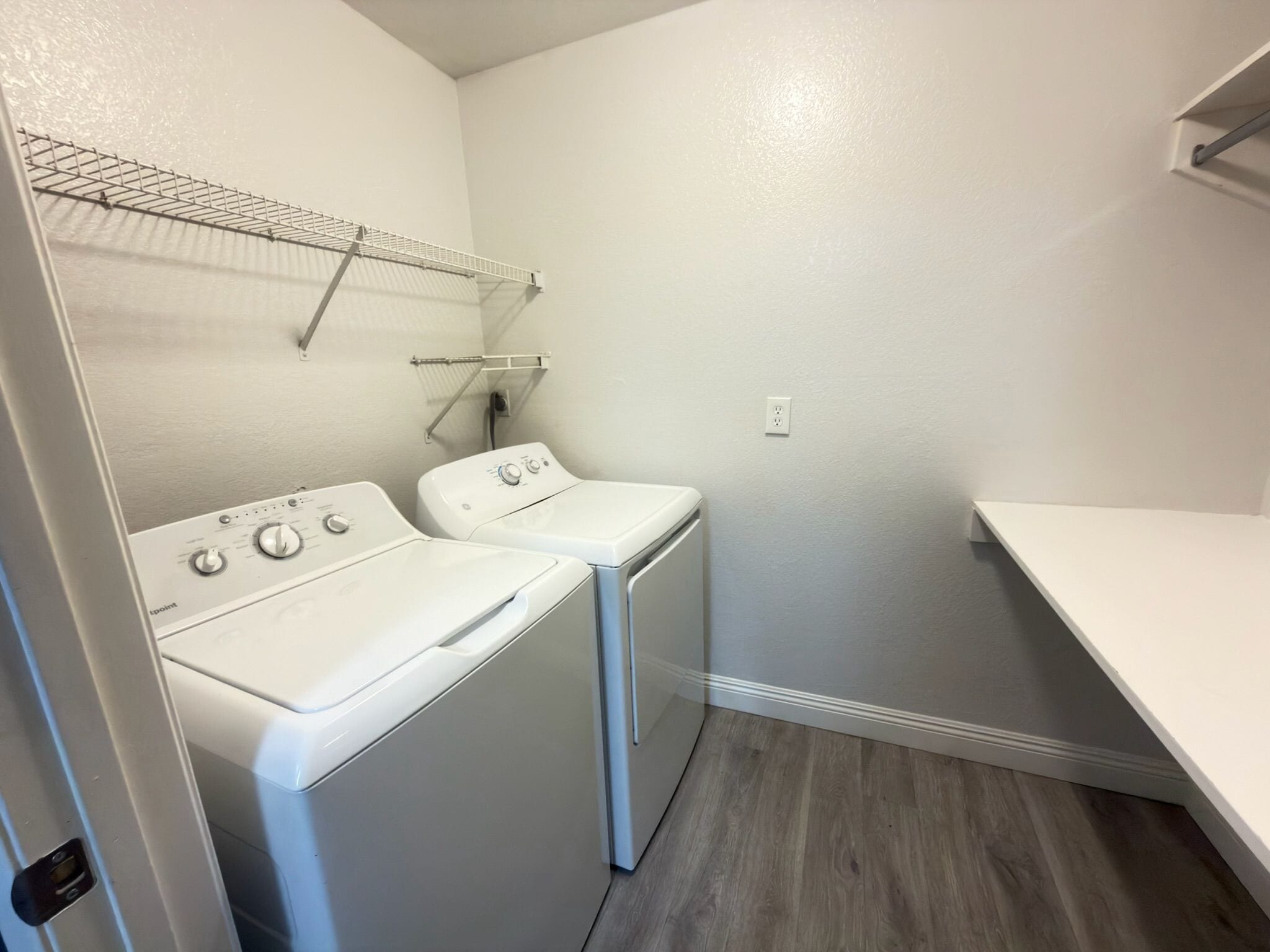 Building Photo - 2200 S Fort Apache