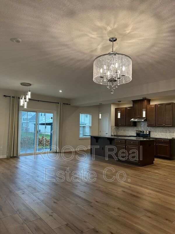 Building Photo - 380 Crownover Way