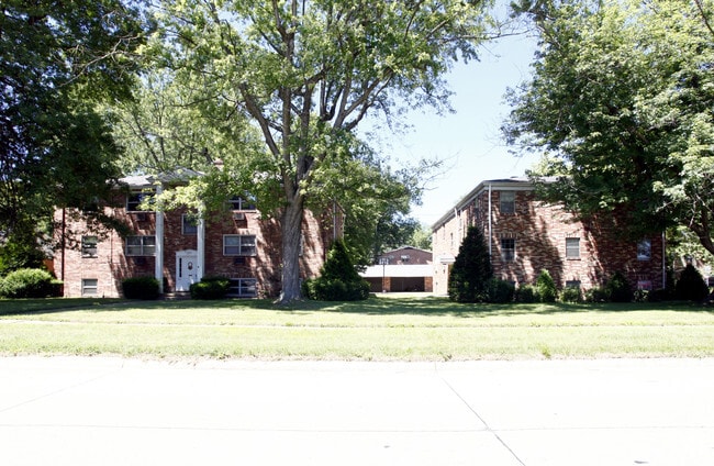 Building Photo - 2399 Southeast Blvd