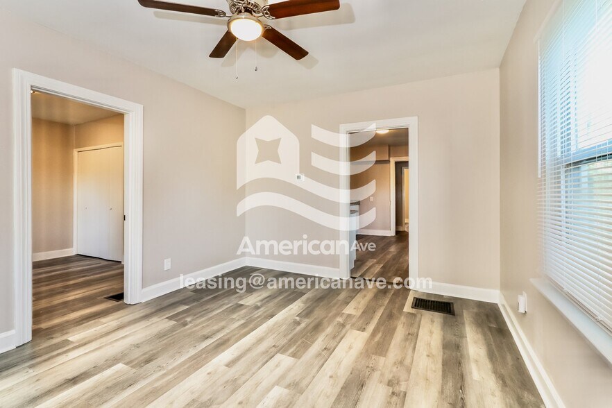 Building Photo - 1038 Lincoln Ave