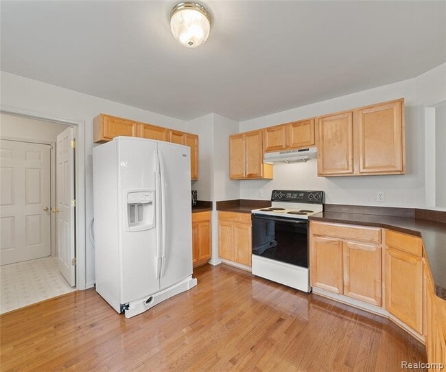 Building Photo - 5864 Willow Ridge Dr