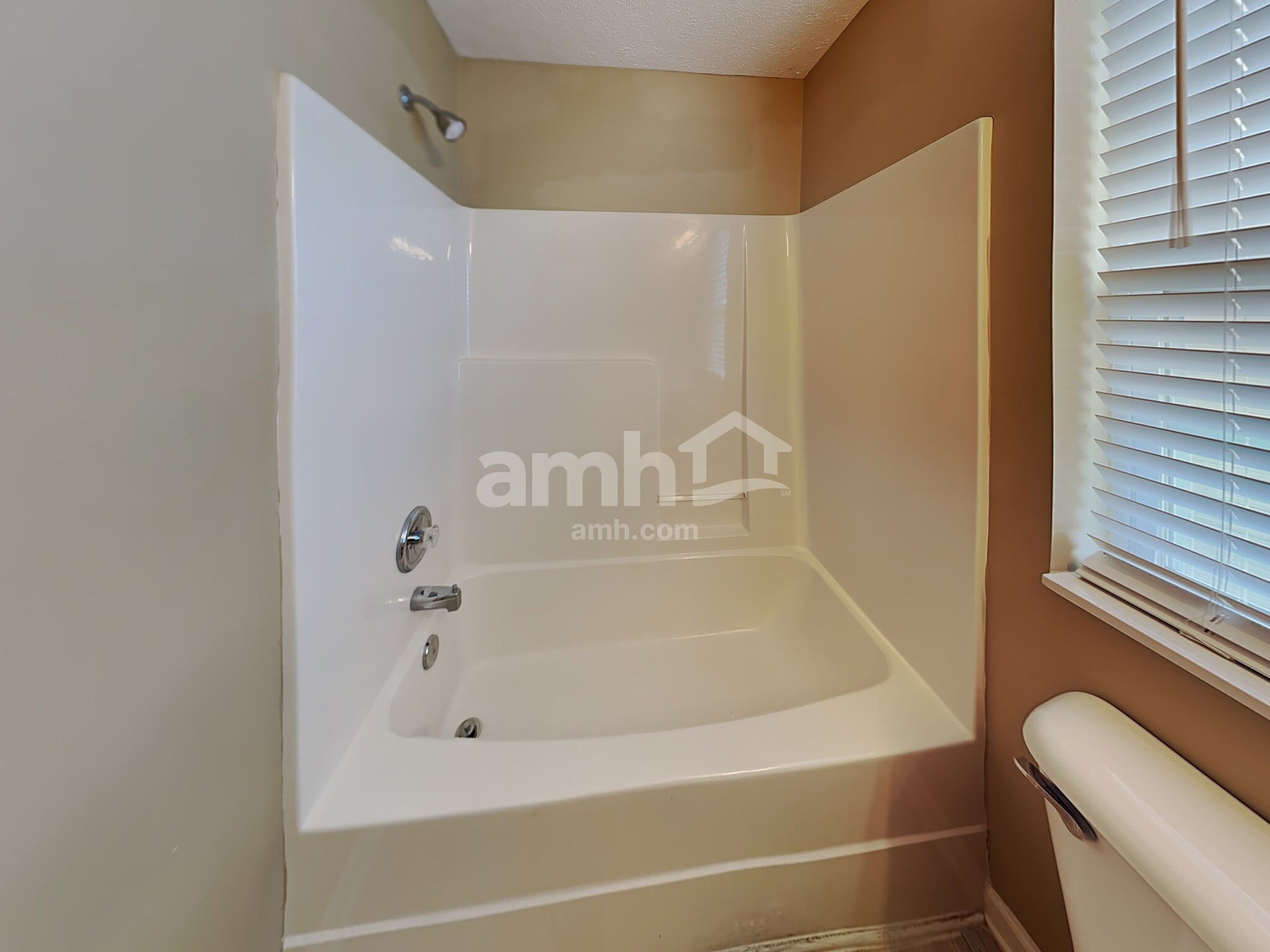 Building Photo - 1000 Brianne Ct