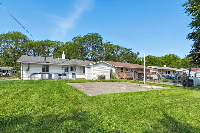 Building Photo - 3 bedroom home!